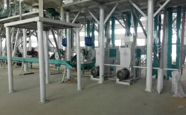 <a href=http://http://www.tmall163.cn/product/6/ target=_blank class=infotextkey>玉米加工機(jī)械</a>